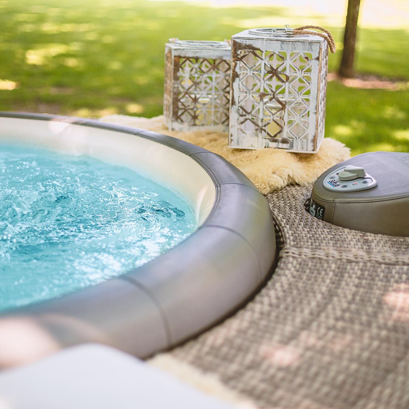 Softub Whirlpool POSEIDON für 5-6 Pers. - Ø 200 cm - 1130 l - berwick stone tweed pearl